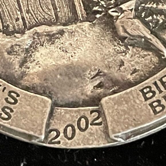 Vintage 2002 Birds & Bloom solid pewter Christmas ornament w/cardinal scene - Picture 6 of 12